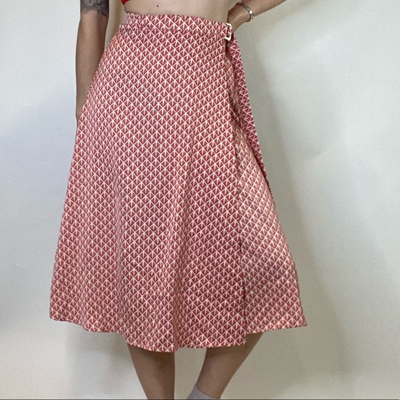 H&M Dresses & Skirts - H&M Silky Wrap Skirt Size 0